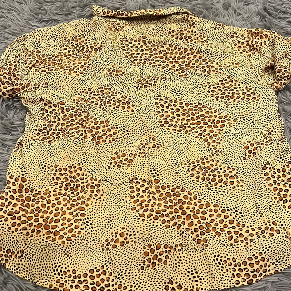 Safari Cropped Button Down - Picture 6 of 6